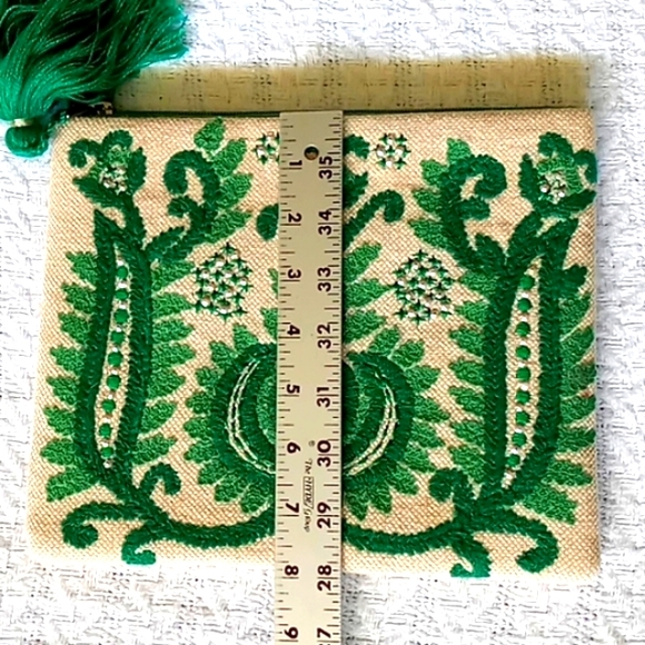 Victorian Trading Co. Embroidered Cosmetic/Clutch Bag - Picture 10 of 11